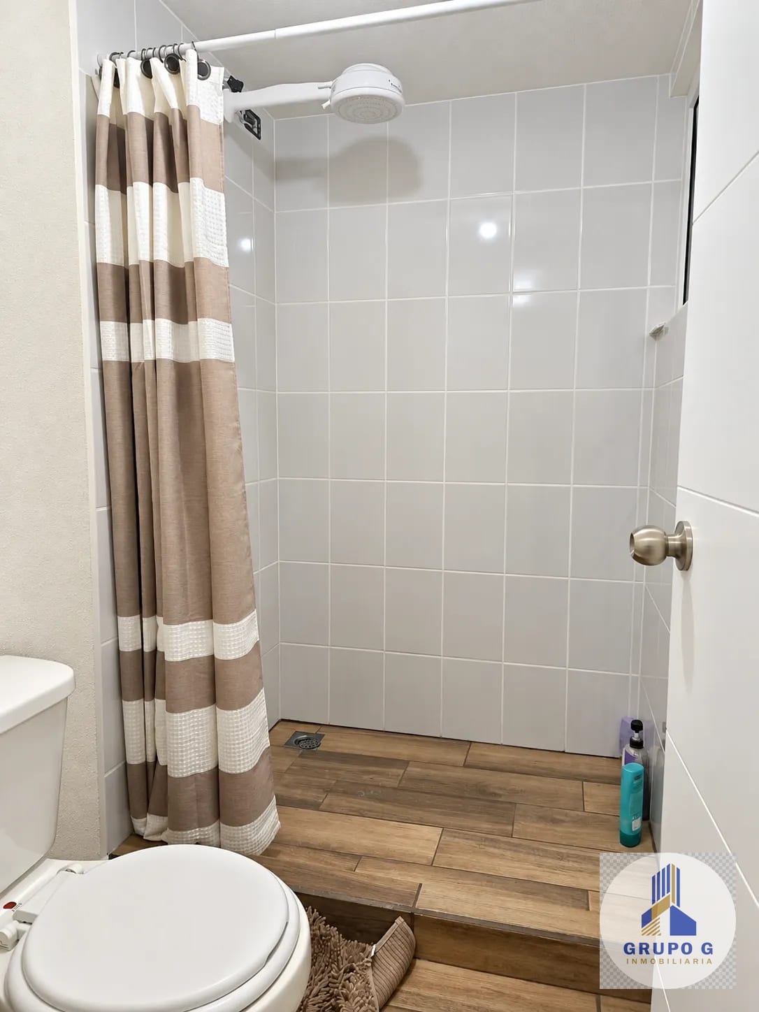 Apartamento en Renta en Zona 16 en Nivel Alto — Apartamento en Alquiler en Zona 16, Guatemala, Ciudad — foto 4 de 11