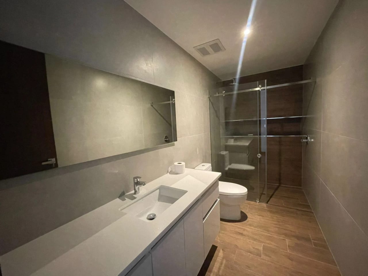 VENDO APARTAMENTO EN EDIFICIO GAURA ZONA 15 VISTA HERMOSA — Apartamento en Venta en Zona 15, Guatemala, Ciudad — foto 5 de 16