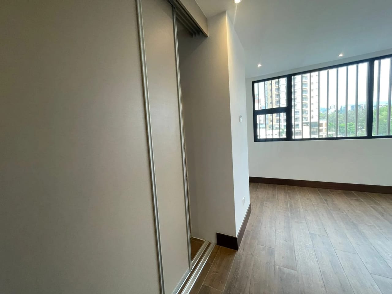 VENDO APARTAMENTO EN EDIFICIO GAURA ZONA 15 VISTA HERMOSA — Apartamento en Venta en Zona 15, Guatemala, Ciudad — foto 8 de 16