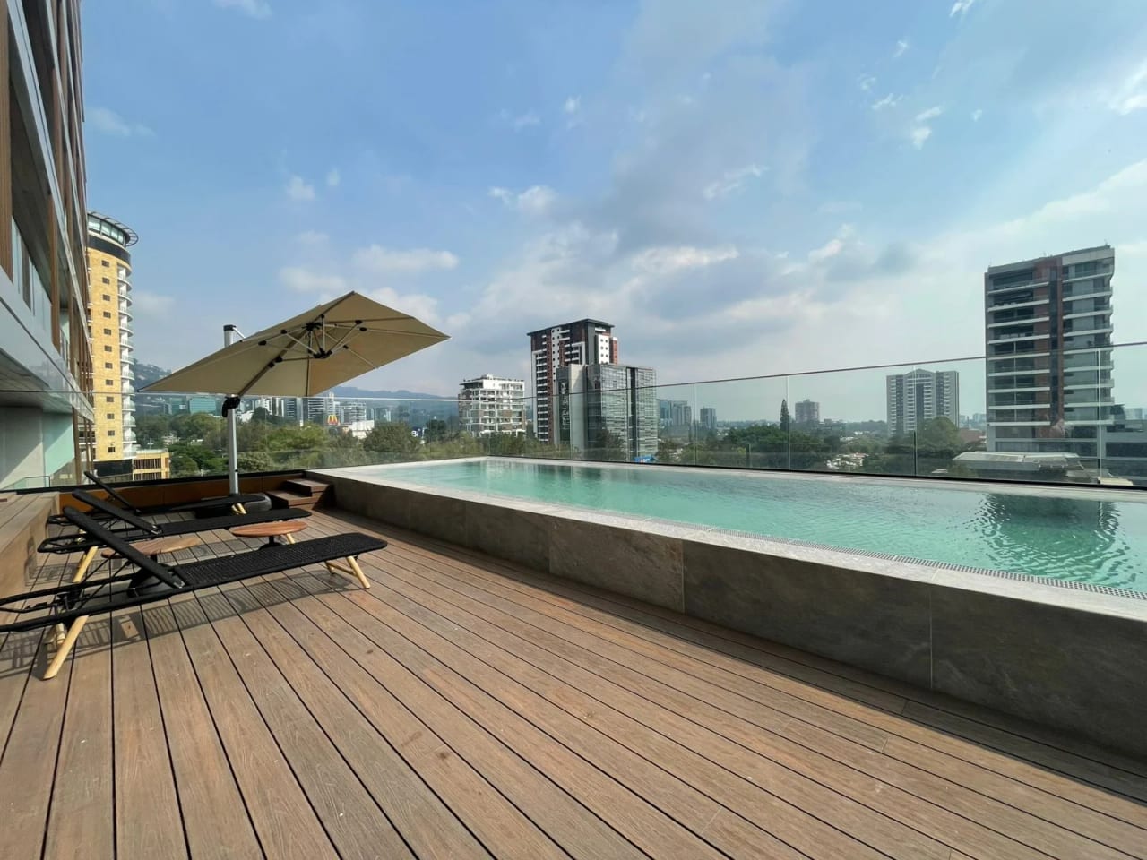 VENDO APARTAMENTO EN EDIFICIO GAURA ZONA 15 VISTA HERMOSA — Apartamento en Venta en Zona 15, Guatemala, Ciudad — foto 11 de 16