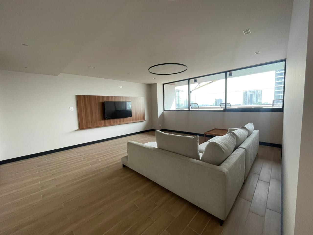 VENDO APARTAMENTO EN EDIFICIO GAURA ZONA 15 VISTA HERMOSA — Apartamento en Venta en Zona 15, Guatemala, Ciudad — foto 13 de 16