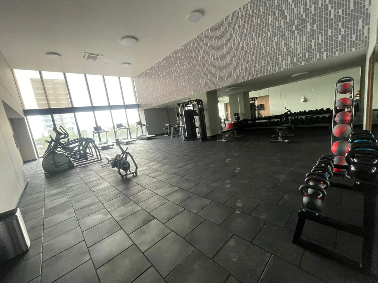 VENDO APARTAMENTO EN EDIFICIO GAURA ZONA 15 VISTA HERMOSA — Apartamento en Venta en Zona 15, Guatemala, Ciudad — foto 15 de 16
