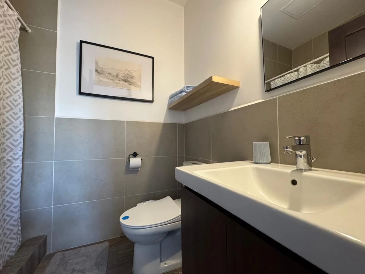 VENDO APARTAMENTO AMUEBLADO EN LIRIOS DE CAYALA ZONA 16 — Apartamento en Venta en Lirios de Cayalá I, Zona 16, Guatemala, Ciudad — foto 9 de 17