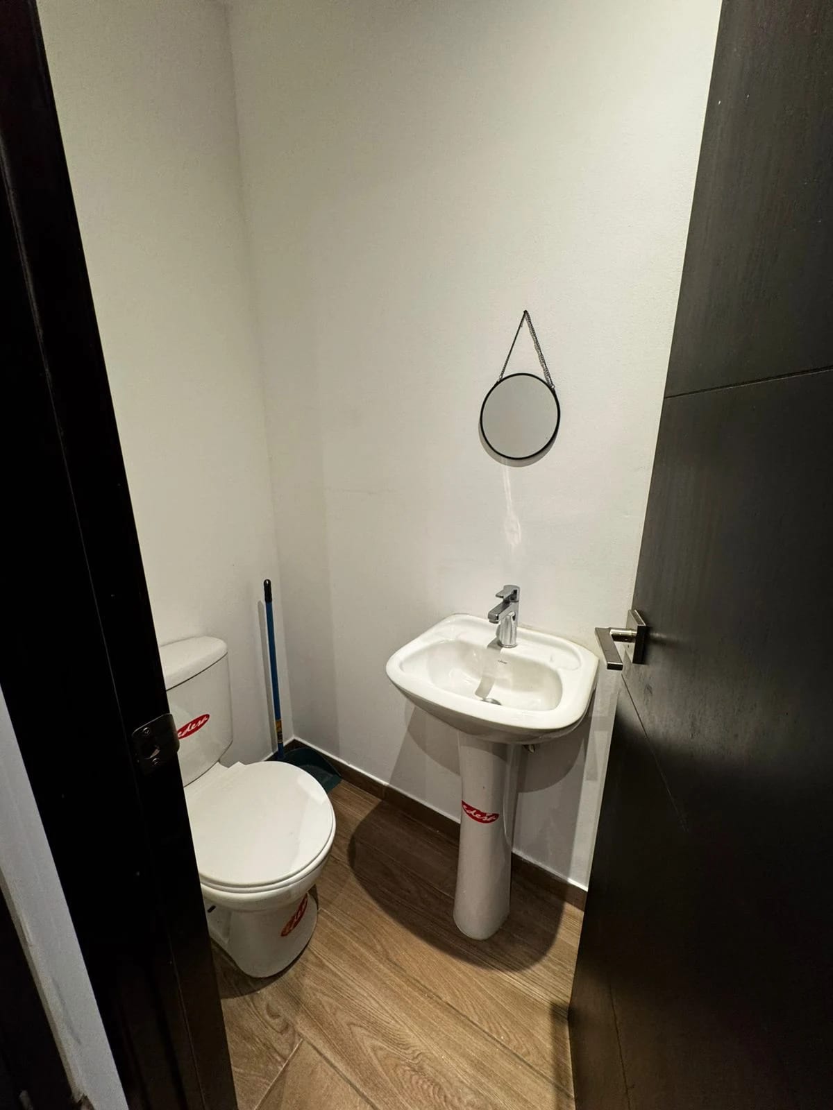 RENTO APARTAMENTO EN EDIFICIO VIVALT ZONA 10 — Apartamento en Alquiler en Zona 10, Guatemala, Ciudad — foto 5 de 15