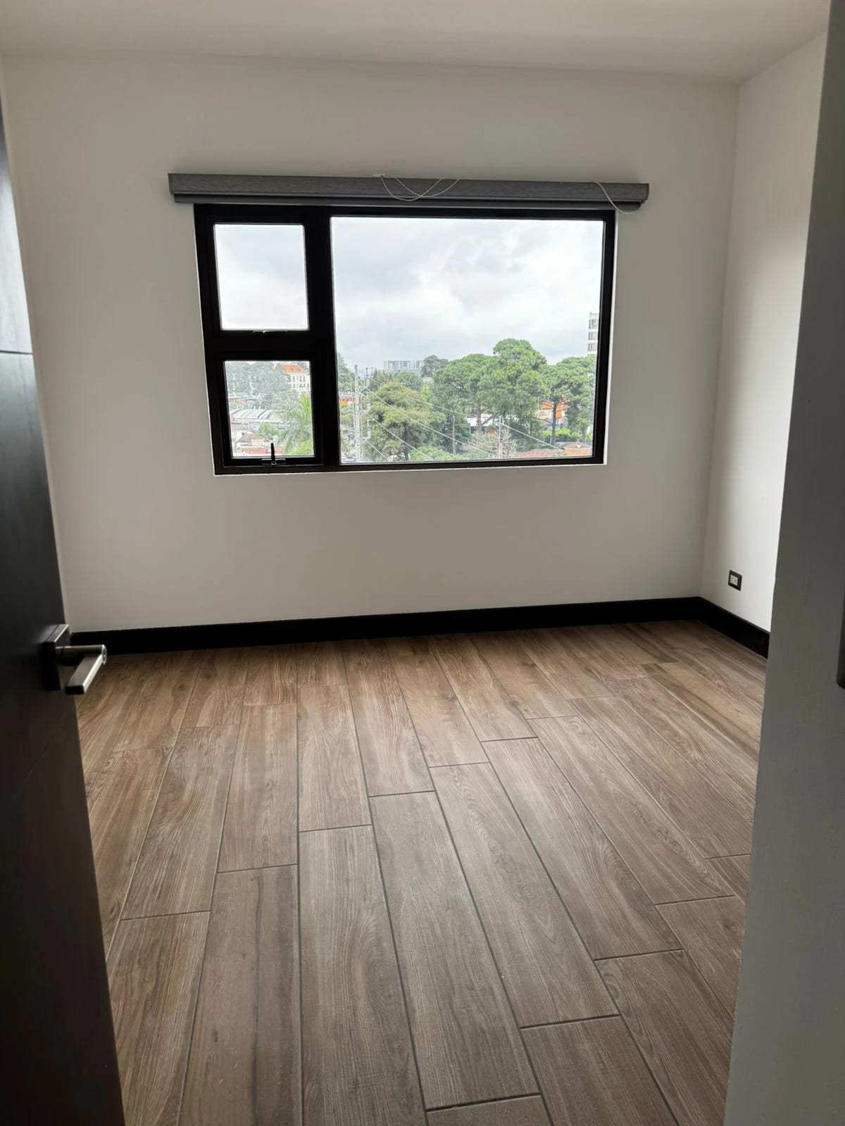 RENTO APARTAMENTO EN EDIFICIO VIVALT ZONA 10 — Apartamento en Alquiler en Zona 10, Guatemala, Ciudad — foto 9 de 15