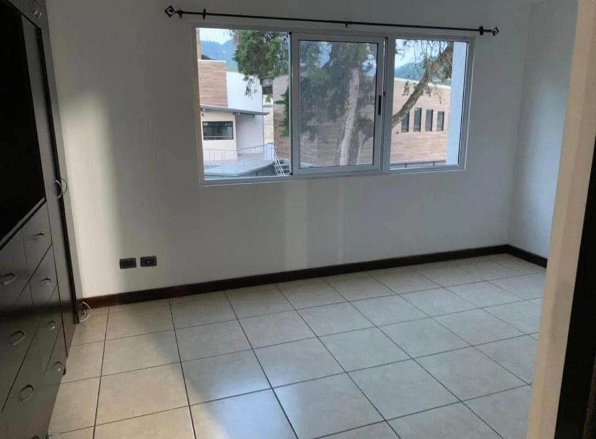 VENDO APARTAMENTO EN EDIFICIO EUZKADI ZONA 16 — Apartamento en Venta en Zona 16, Guatemala, Ciudad — foto 2 de 7