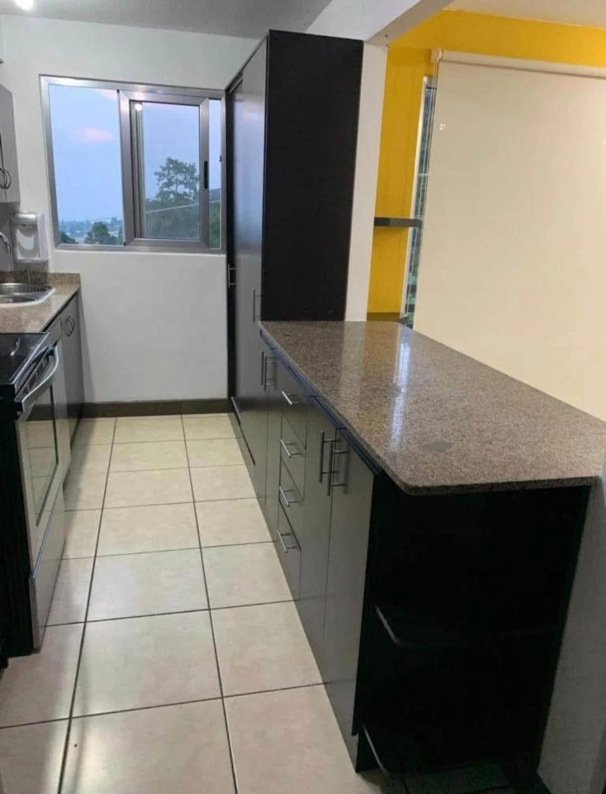 VENDO APARTAMENTO EN EDIFICIO EUZKADI ZONA 16 — Apartamento en Venta en Zona 16, Guatemala, Ciudad — foto 3 de 7