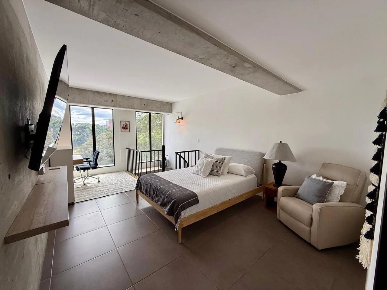 RENTO APARTAMENTO TIPO LOFT EN EDIFICIO FABRA ZONA 10 — Apartamento en Alquiler en Zona 10, Guatemala, Ciudad — foto 4 de 9