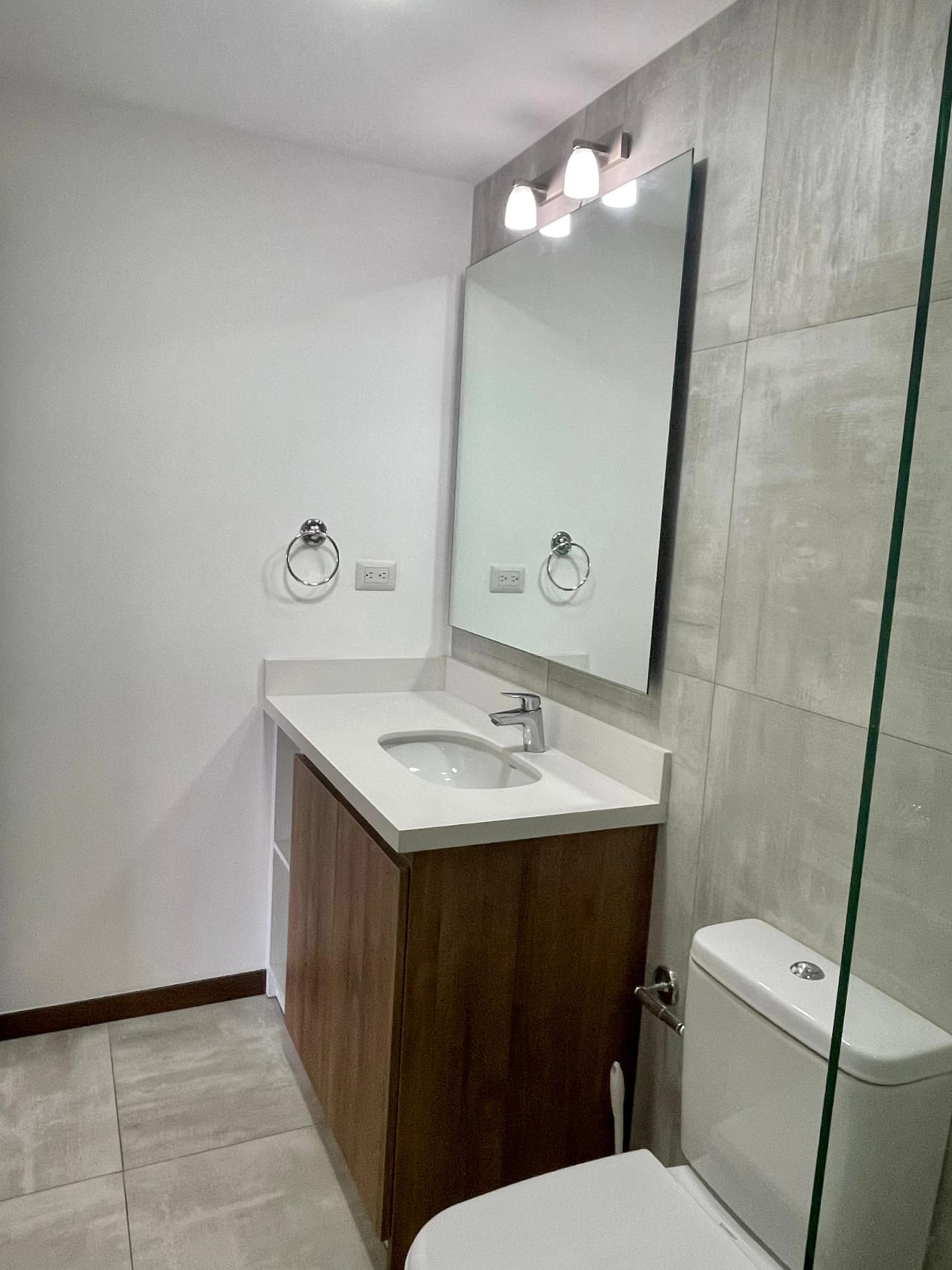 RENTO APARTAMENTO AMUEBLADO EN CASA CLARA ZONA 10 — Apartamento en Alquiler en Zona 10, Guatemala, Ciudad — foto 9 de 14