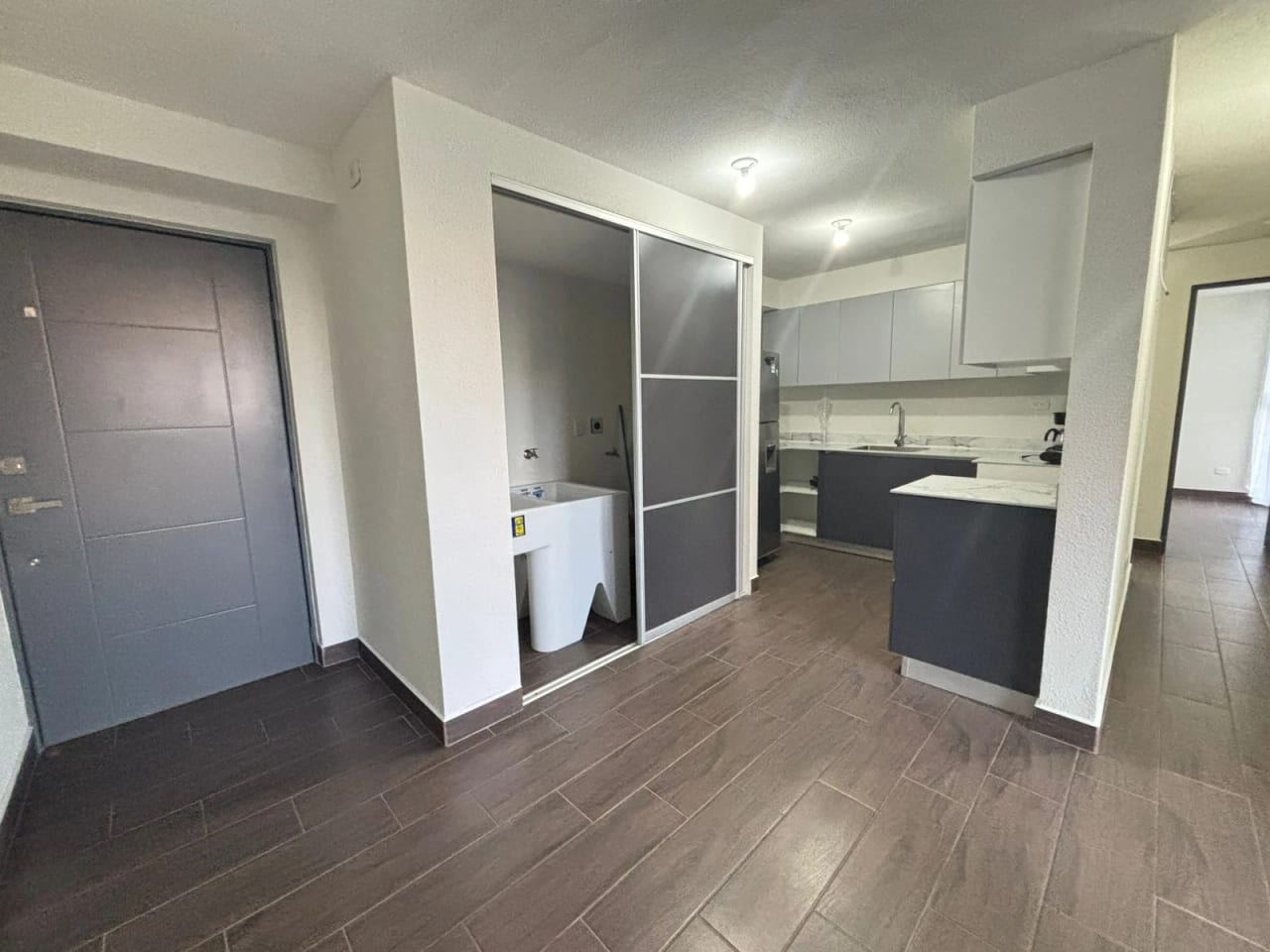 RENTO APARTAMENTO EN AMI ZONA 10 DE MIXCO — Apartamento en Alquiler en Zona 4 Mixco, Guatemala, Ciudad — foto 1 de 10