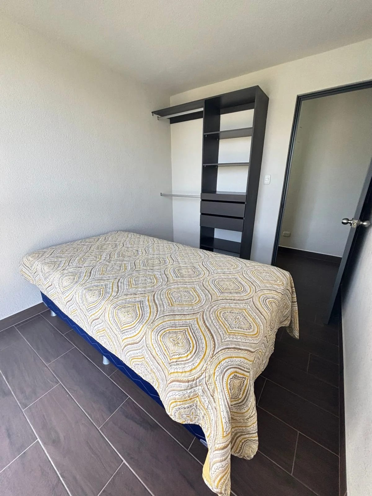 RENTO APARTAMENTO EN AMI ZONA 10 DE MIXCO — Apartamento en Alquiler en Zona 4 Mixco, Guatemala, Ciudad — foto 7 de 10