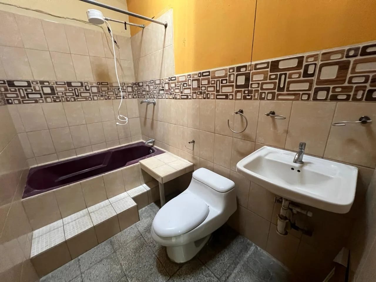 VENDO CASA EN COLONIA SAN JOSÉ EL PLACER VILLA NUEVA ZONA 2 — Apartamento en Venta en Villa Nueva, Guatemala, Ciudad — foto 16 de 17