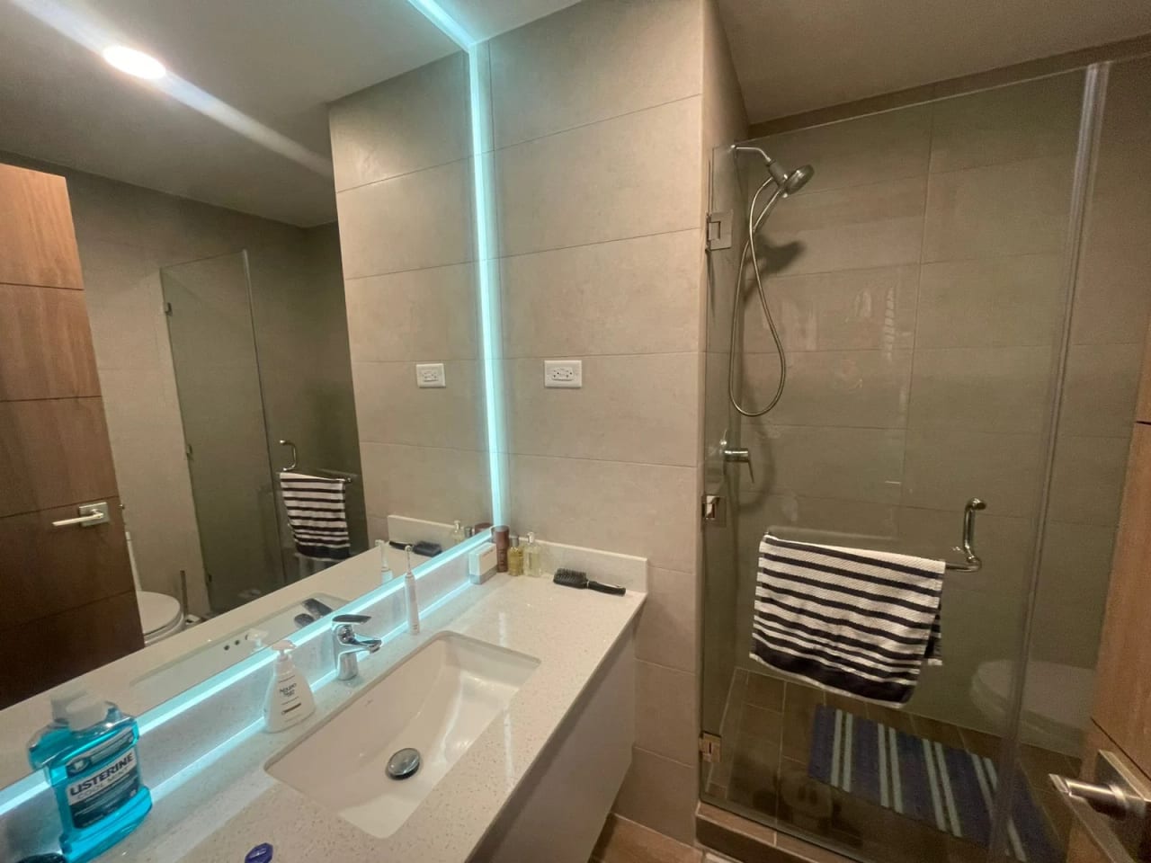 VENDO APARTAMENTO DE 3 HABITACIONES EN EDIFICIO PARQUE 14 ZONA 14 — Apartamento en Venta en Zona 14, Guatemala, Ciudad — foto 5 de 11