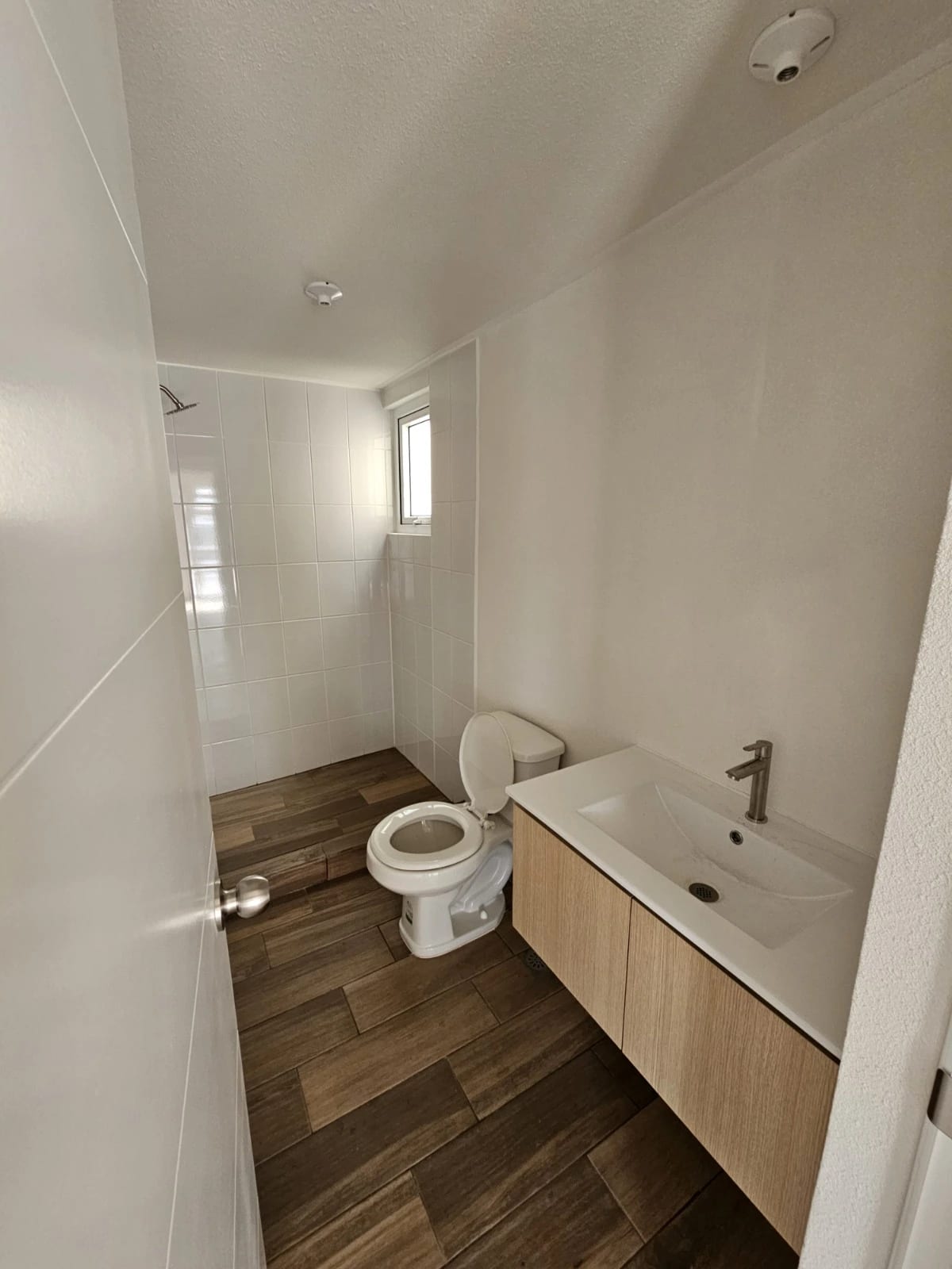 VENDO APARTAMENTO DE 3 HABS EN LARES 16 SAN GASPAR ZONA 16 — Apartamento en Venta en Zona 16, Guatemala, Ciudad — foto 7 de 11