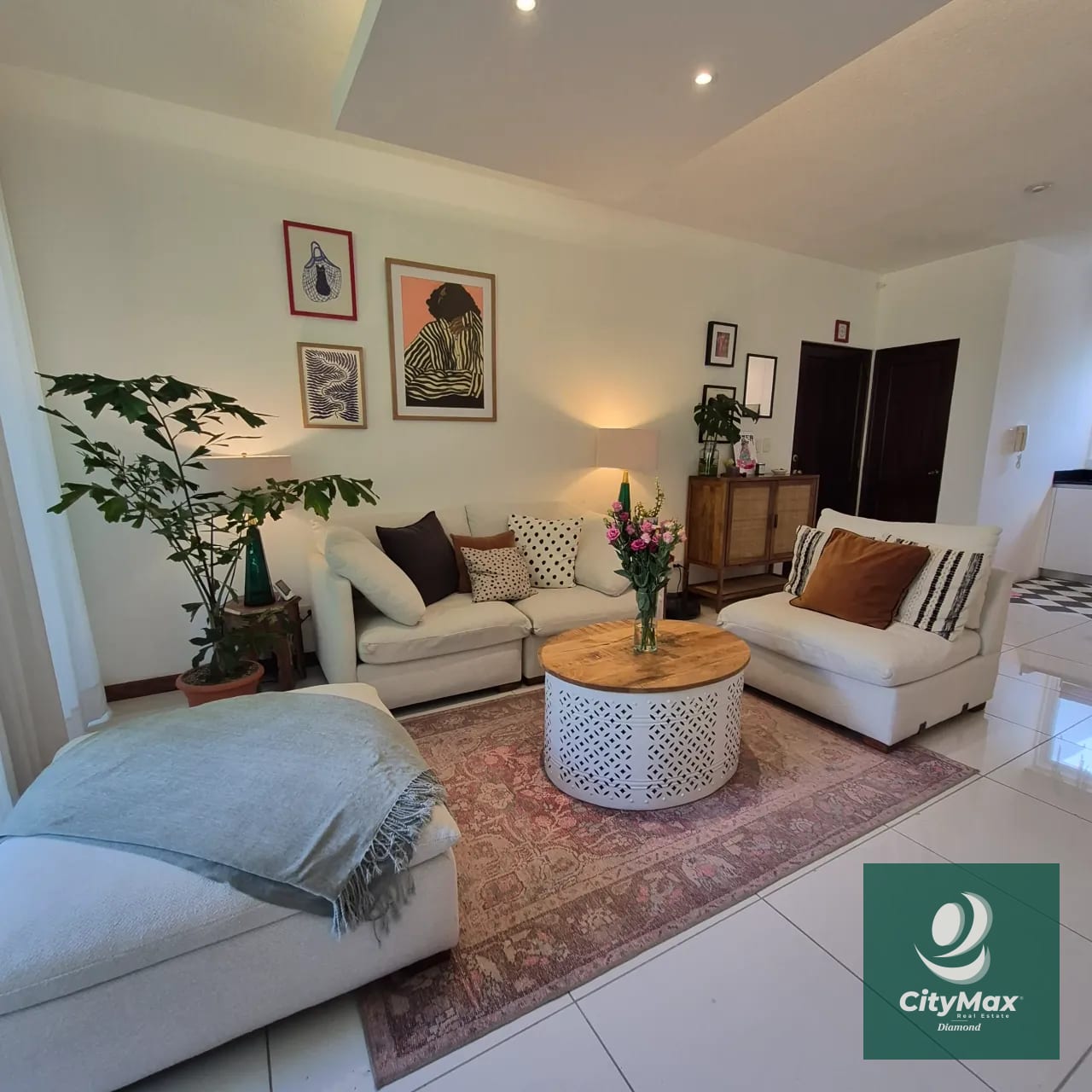 EN VENTA APARTAMENTO REMODELADO EN MUXBAL — Apartamento en Venta en Carretera a El Salvador, Guatemala, Ciudad — foto 3 de 17