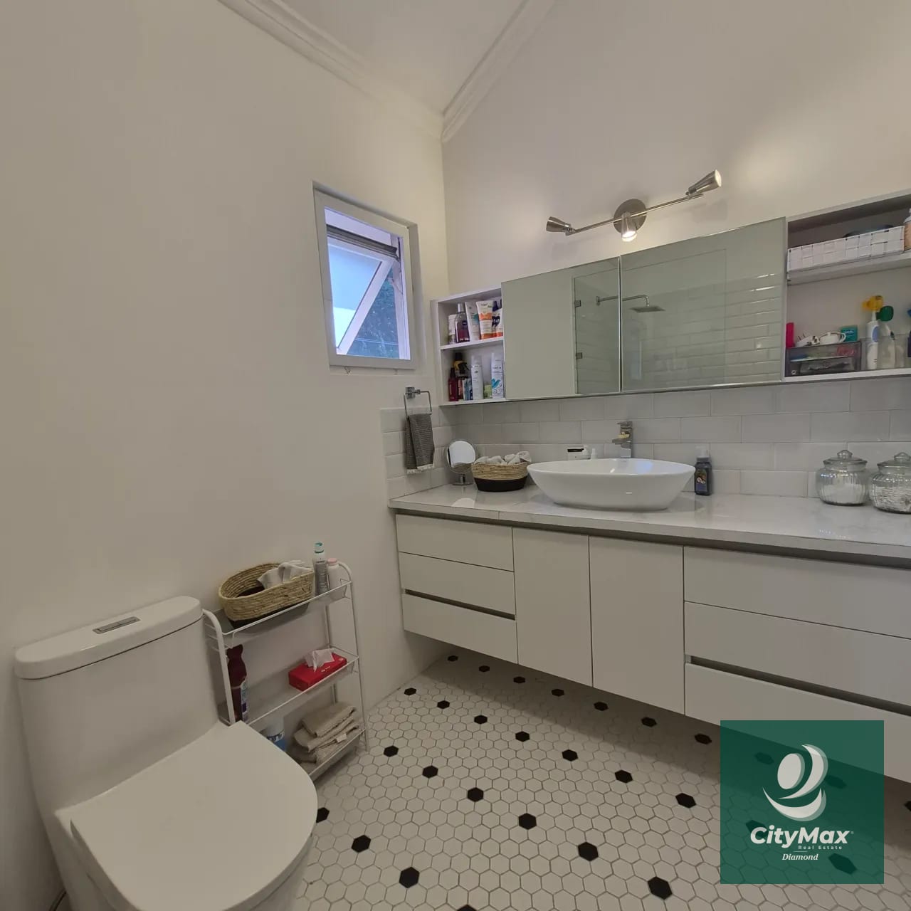 EN VENTA APARTAMENTO REMODELADO EN MUXBAL — Apartamento en Venta en Carretera a El Salvador, Guatemala, Ciudad — foto 10 de 17