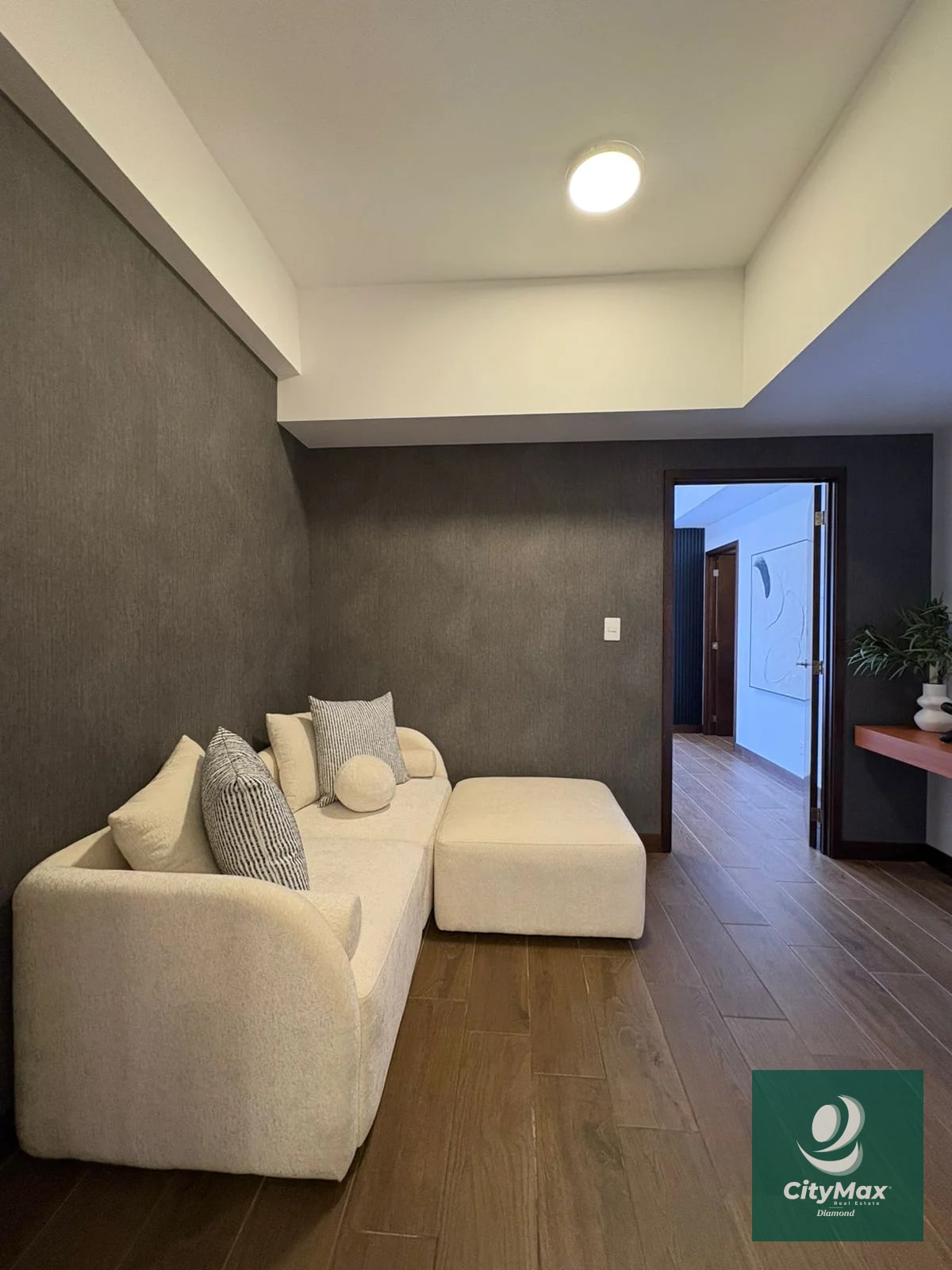 Apartamento en Venta en Zona 10 cercano a Diagonal 6 — Apartamento en Venta en Zona 10, Guatemala, Ciudad — foto 2 de 14