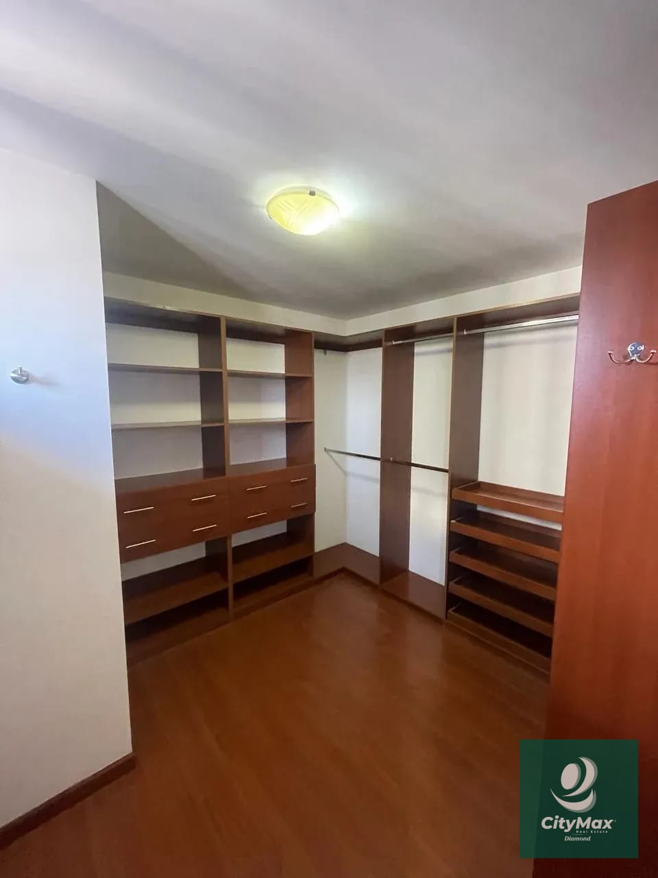 Apartamento AMPLIO en renta en zona 15 — Apartamento en Venta en Botticelli II, Zona 15, Guatemala, Ciudad — foto 12 de 17