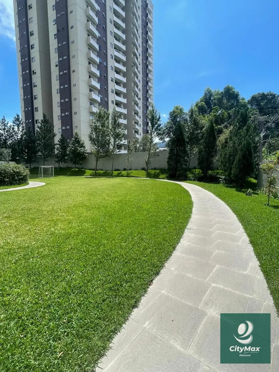Apartamento AMPLIO en renta en zona 15 — Apartamento en Venta en Botticelli II, Zona 15, Guatemala, Ciudad — foto 1 de 17