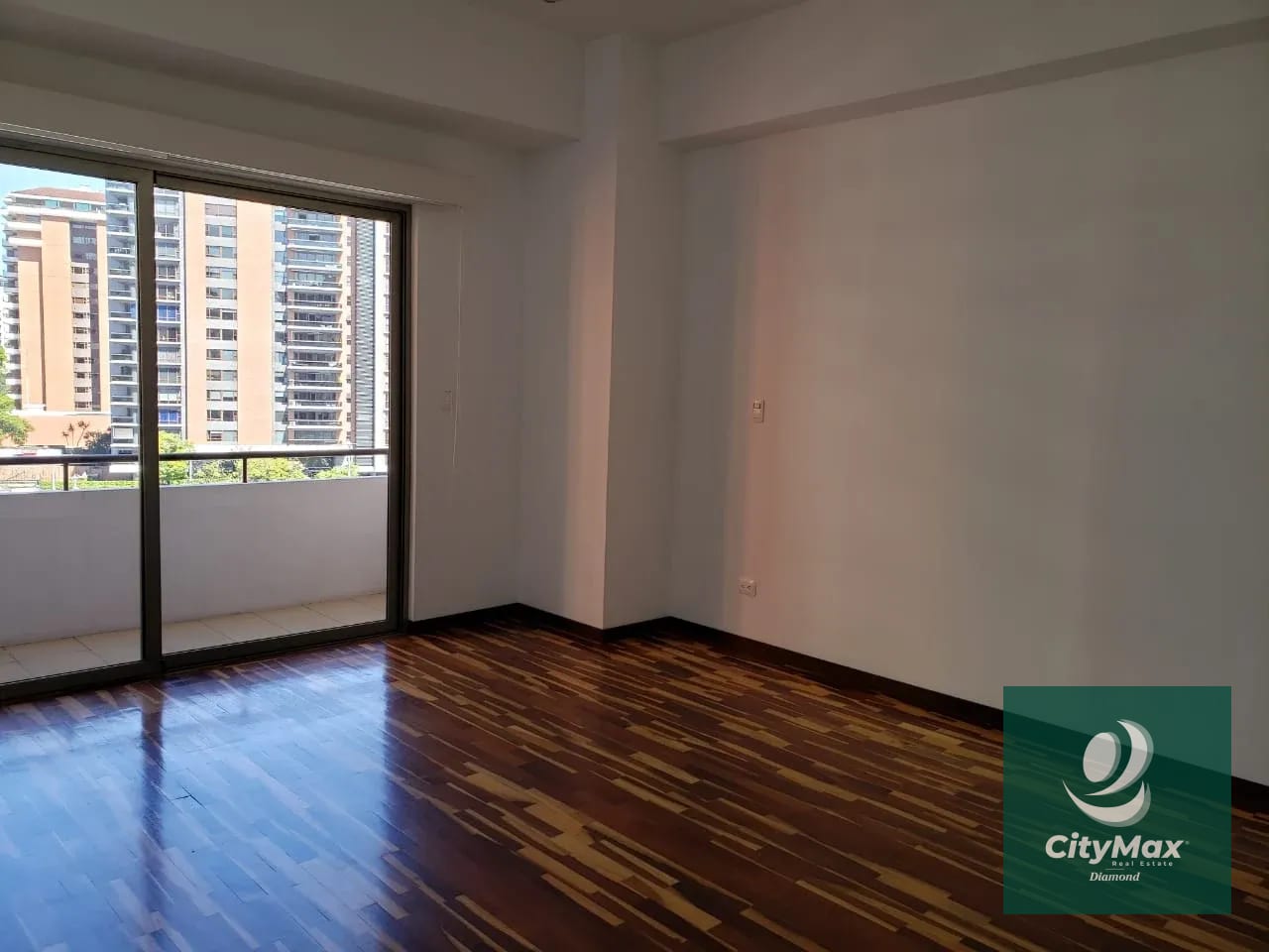 Apartamento en renta en zona 14 Torre Quattro — Apartamento en Alquiler en Torre Quattro, Zona 14, Guatemala, Ciudad — foto 3 de 17