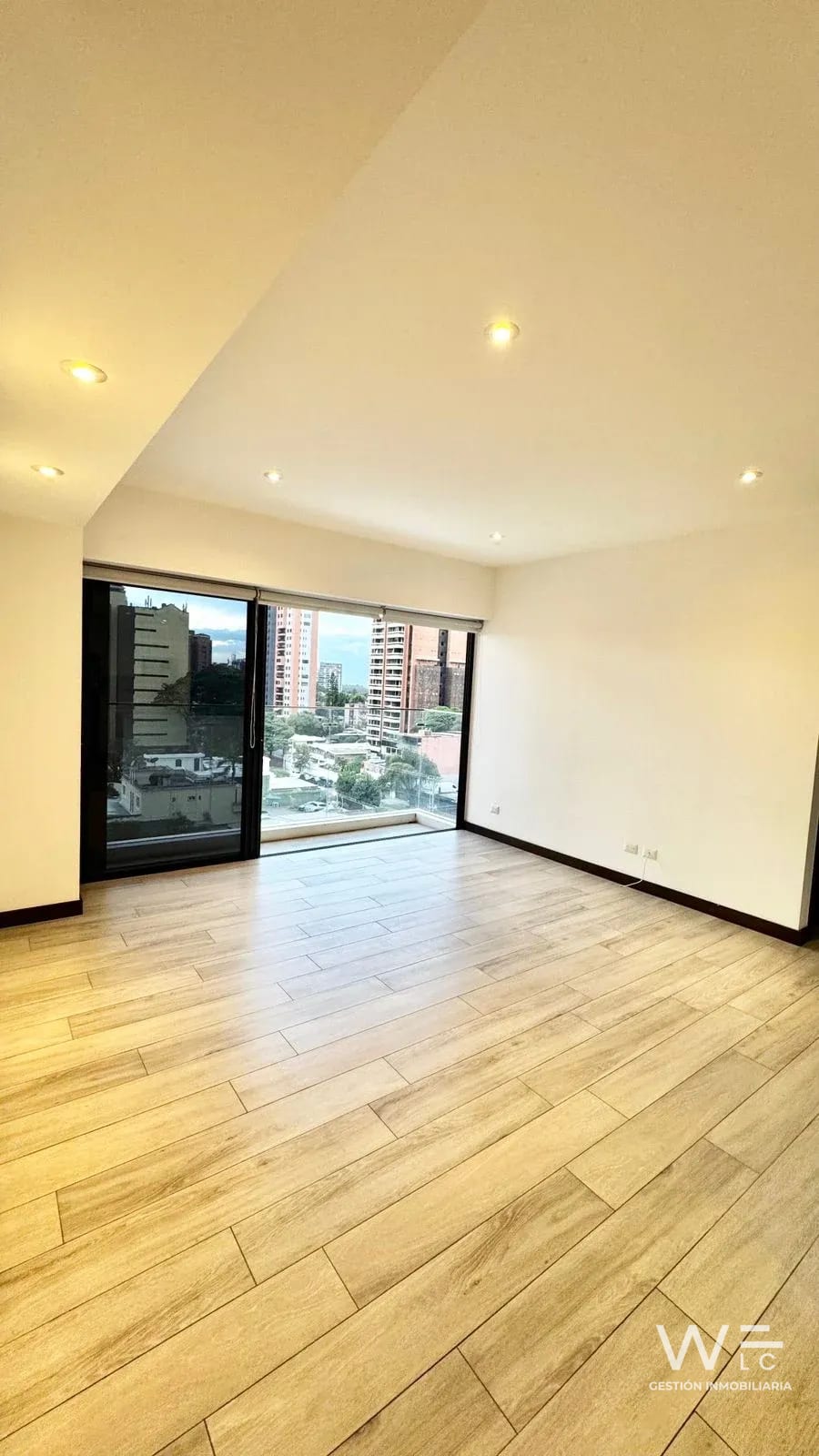 VENDO O RENTO APARTAMENTO ZONA 14 NOVUS — Apartamento en Venta en Novus, Zona 14, Guatemala, Ciudad — foto 2 de 17