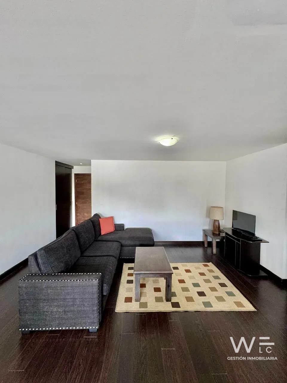 Alquilo Apartamento Zona 14 — Apartamento en Alquiler en Catania, Zona 14, Guatemala, Ciudad — foto 2 de 9