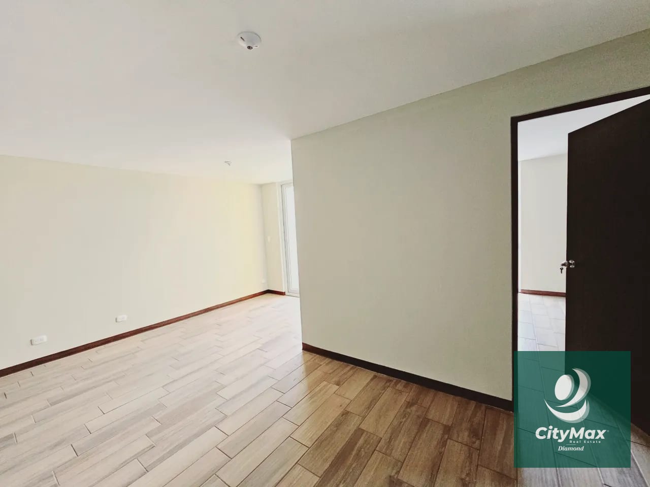 Apartamento en Venta y Renta en San Nicolás del Bosque Zona 4 de Mixco — Apartamento en Venta en Bosques de San Nicolás, Zona 4 Mixco, Guatemala, Ciudad — foto 10 de 17
