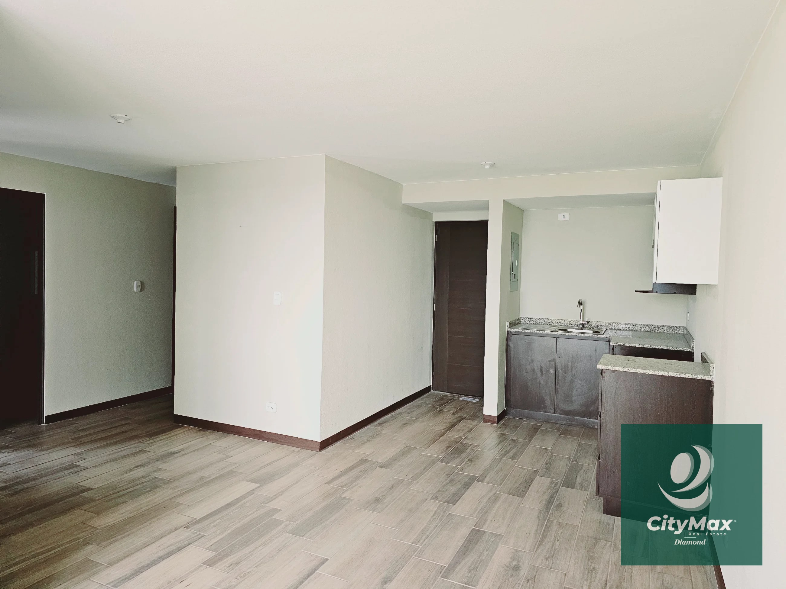 Apartamento en Venta y Renta en San Nicolás del Bosque Zona 4 de Mixco - 9