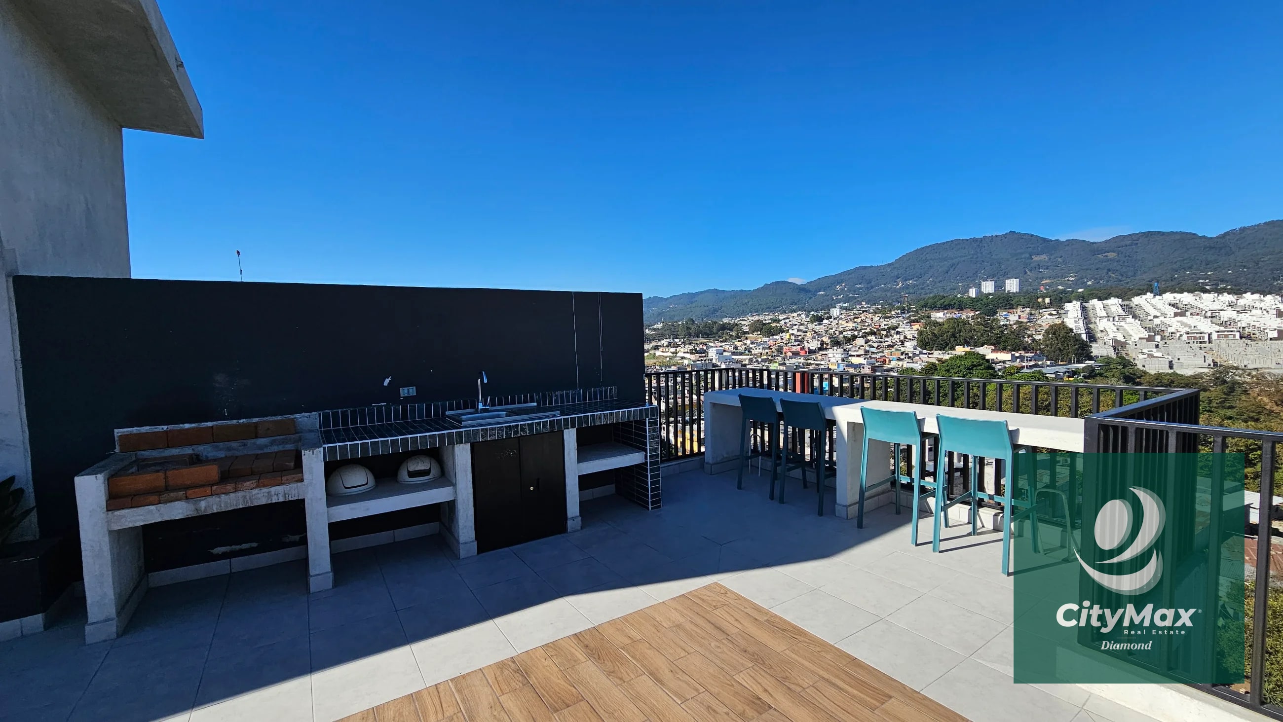 Apartamento en Venta en Zona 10 de Mixco - 3