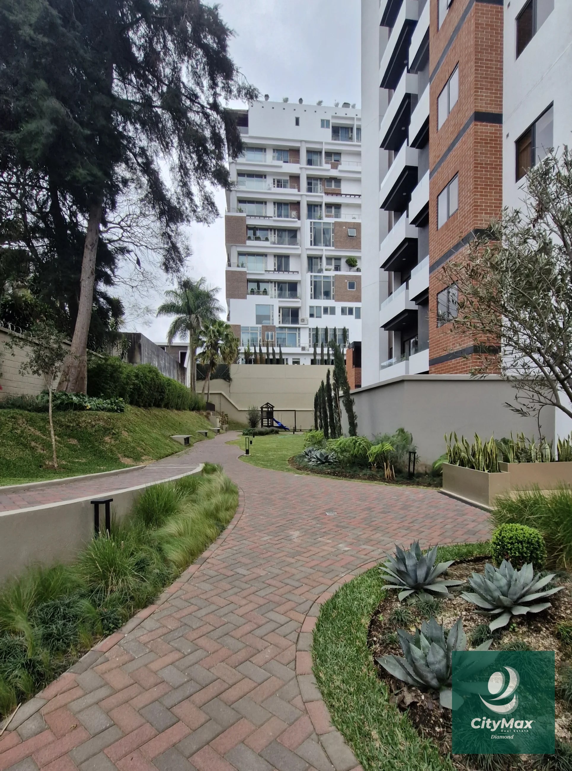 Apartamento en Renta en Vista Hermosa 2 Zona 15 Ciudad de Guatemala - 2