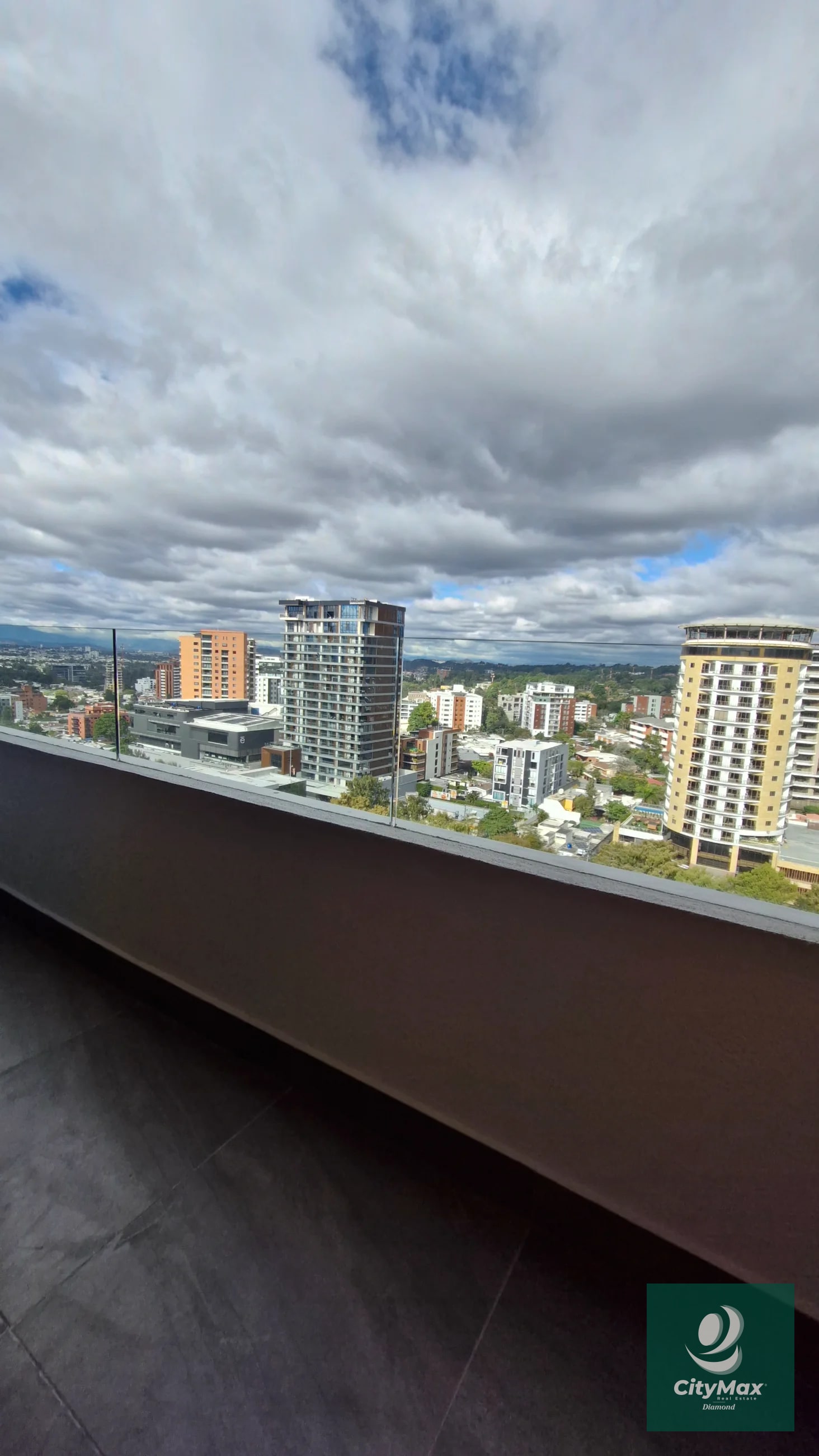 Apartamento en Renta en Vista Hermosa 2 Zona 15 Ciudad de Guatemala - 12