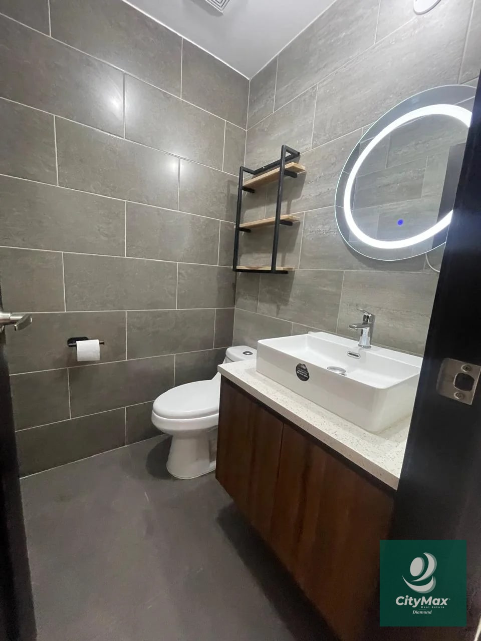 Apartamento en Venta y Renta en Zona 15 Ciudad de Guatemala - 4
