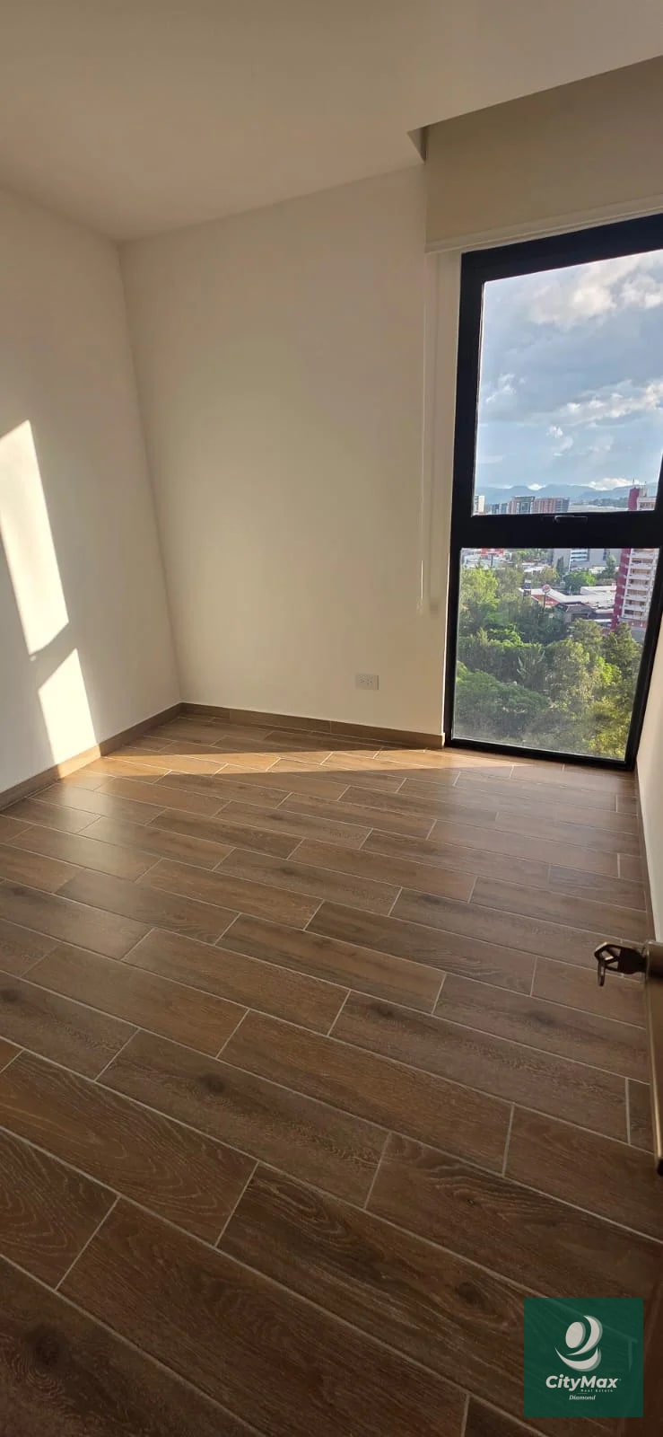 Apartamento en Venta ubicado en la exclusiva Zona 14 Guatemala - 11