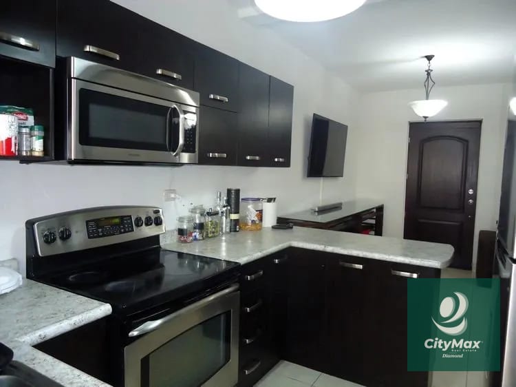 Venta de Apartamento Equipado en Zona 14 La Villa — Apartamento en Venta en La Villa, Zona 14, Guatemala, Ciudad — foto 4 de 16