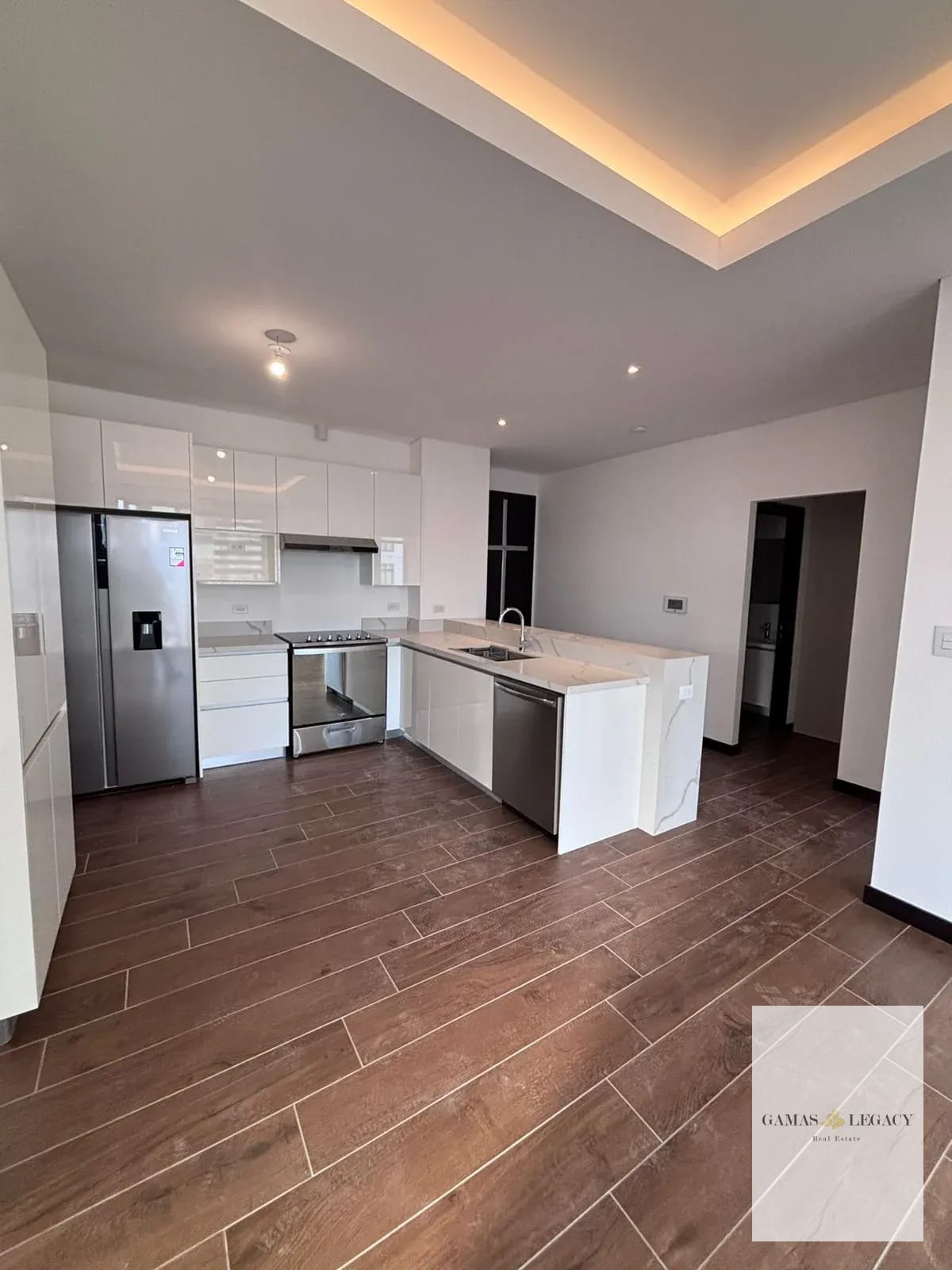 APARTAMENTO EN RENTA | LIRIOS DE CAYALÁ | ZONA 16 — Apartamento en Venta en Zona 16, Guatemala, Ciudad — foto 3 de 11