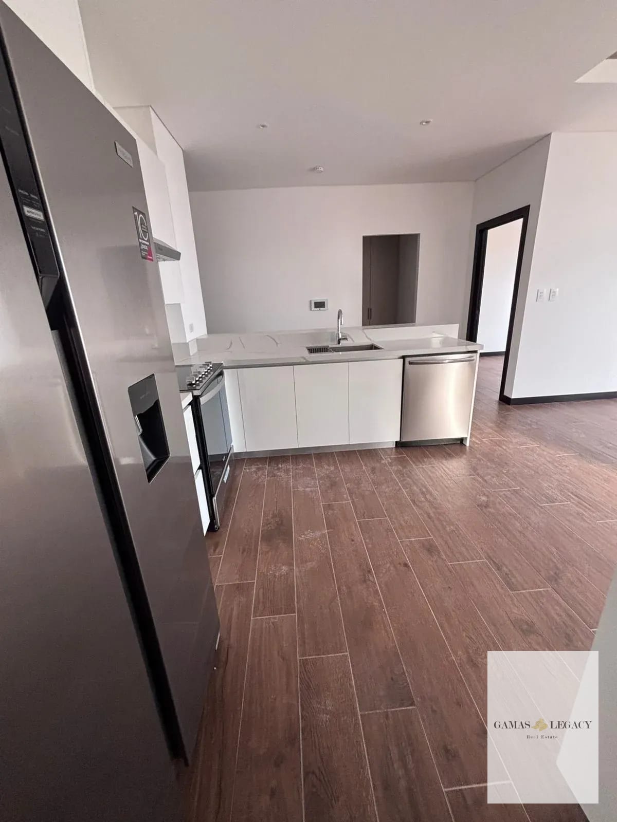 APARTAMENTO EN RENTA | LIRIOS DE CAYALÁ | ZONA 16 — Apartamento en Venta en Zona 16, Guatemala, Ciudad — foto 2 de 11