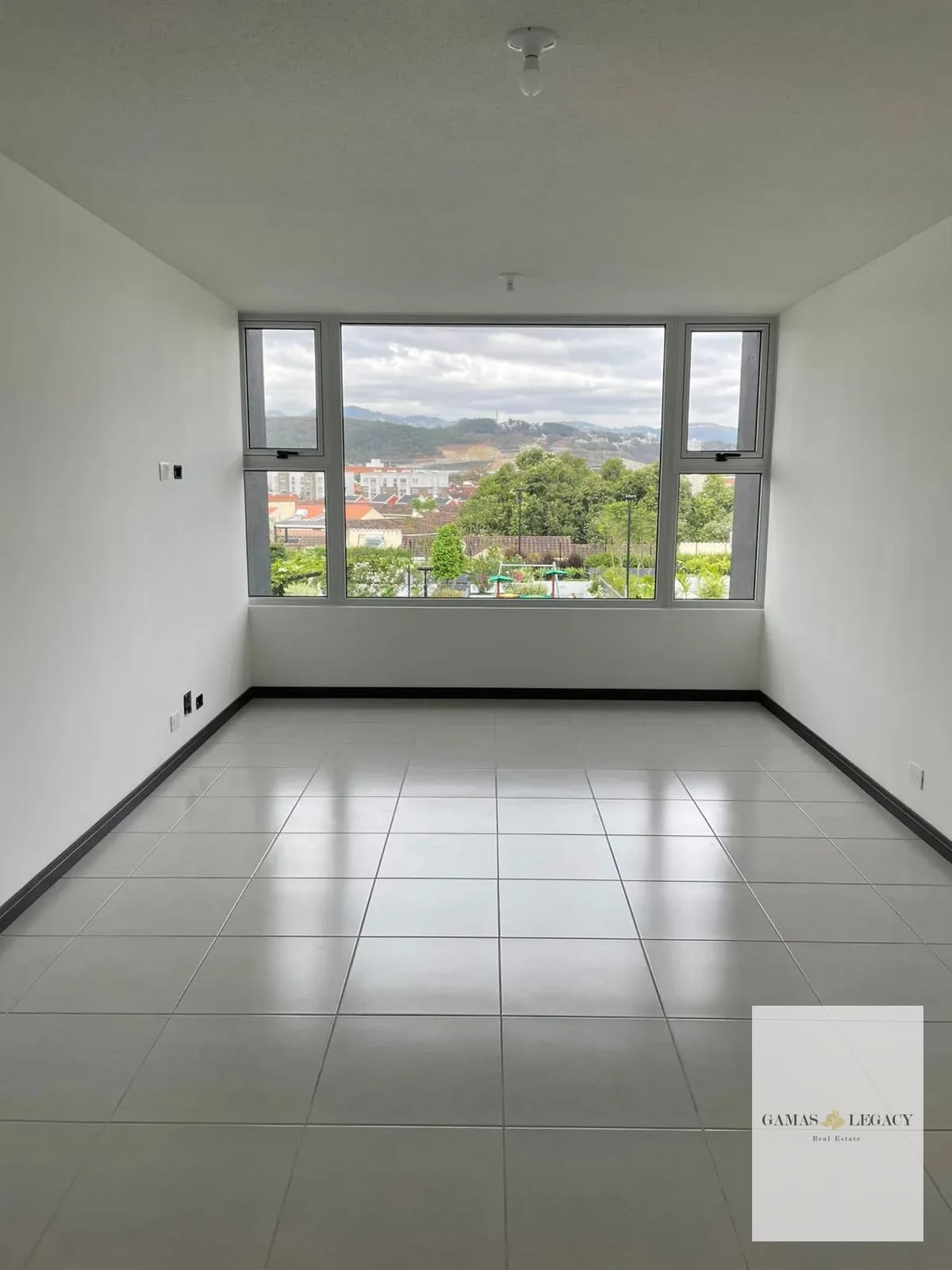 APARTAMENTO EN RENTA | SERENA | CONDADO NARANJO — Apartamento en Alquiler en Condado Naranjo, Zona 4 Mixco, Guatemala, Ciudad — foto 1 de 10
