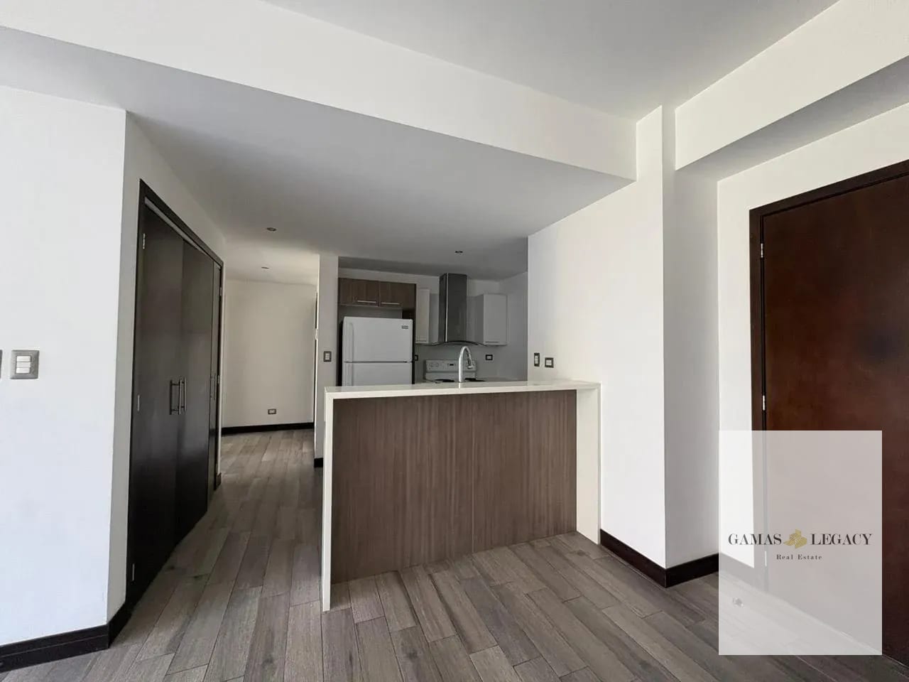 APARTAMENTO EN VENTA | SAN ISIDRO 20-21 | ZONA 16 — Apartamento en Venta en San Isidro 20/21, Zona 16, Guatemala, Ciudad — foto 2 de 7