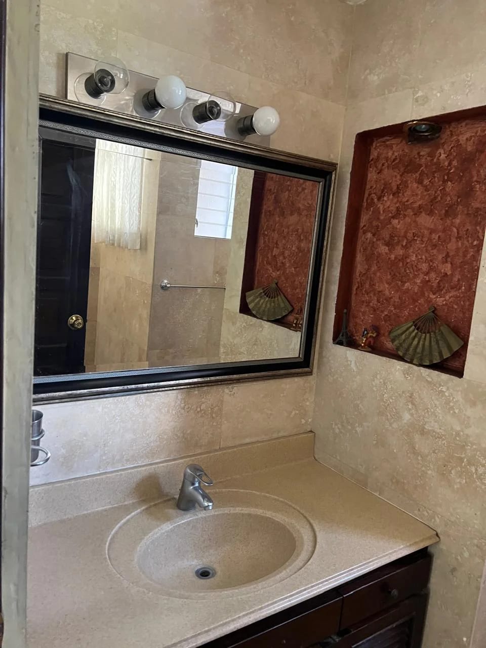 RENTO APTO Z.9 AMUEBLADO EDIF.12-29 REF.6902 *3 HAB, 2 BAÑOS, 2 PARQUEOS, Q.9000* — Apartamento en Alquiler en Zona 9, Guatemala, Ciudad — foto 9 de 17