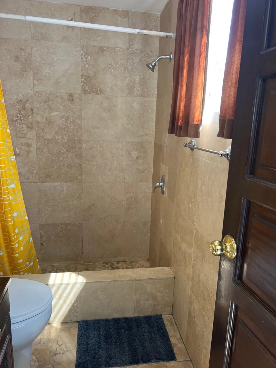 RENTO APTO Z.9 AMUEBLADO EDIF.12-29 REF.6902 *3 HAB, 2 BAÑOS, 2 PARQUEOS, Q.9000* — Apartamento en Alquiler en Zona 9, Guatemala, Ciudad — foto 16 de 17