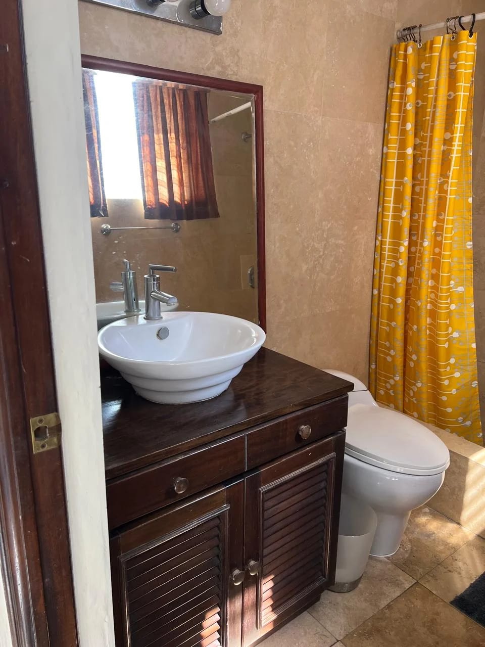 RENTO APTO Z.9 AMUEBLADO EDIF.12-29 REF.6902 *3 HAB, 2 BAÑOS, 2 PARQUEOS, Q.9000* — Apartamento en Alquiler en Zona 9, Guatemala, Ciudad — foto 15 de 17