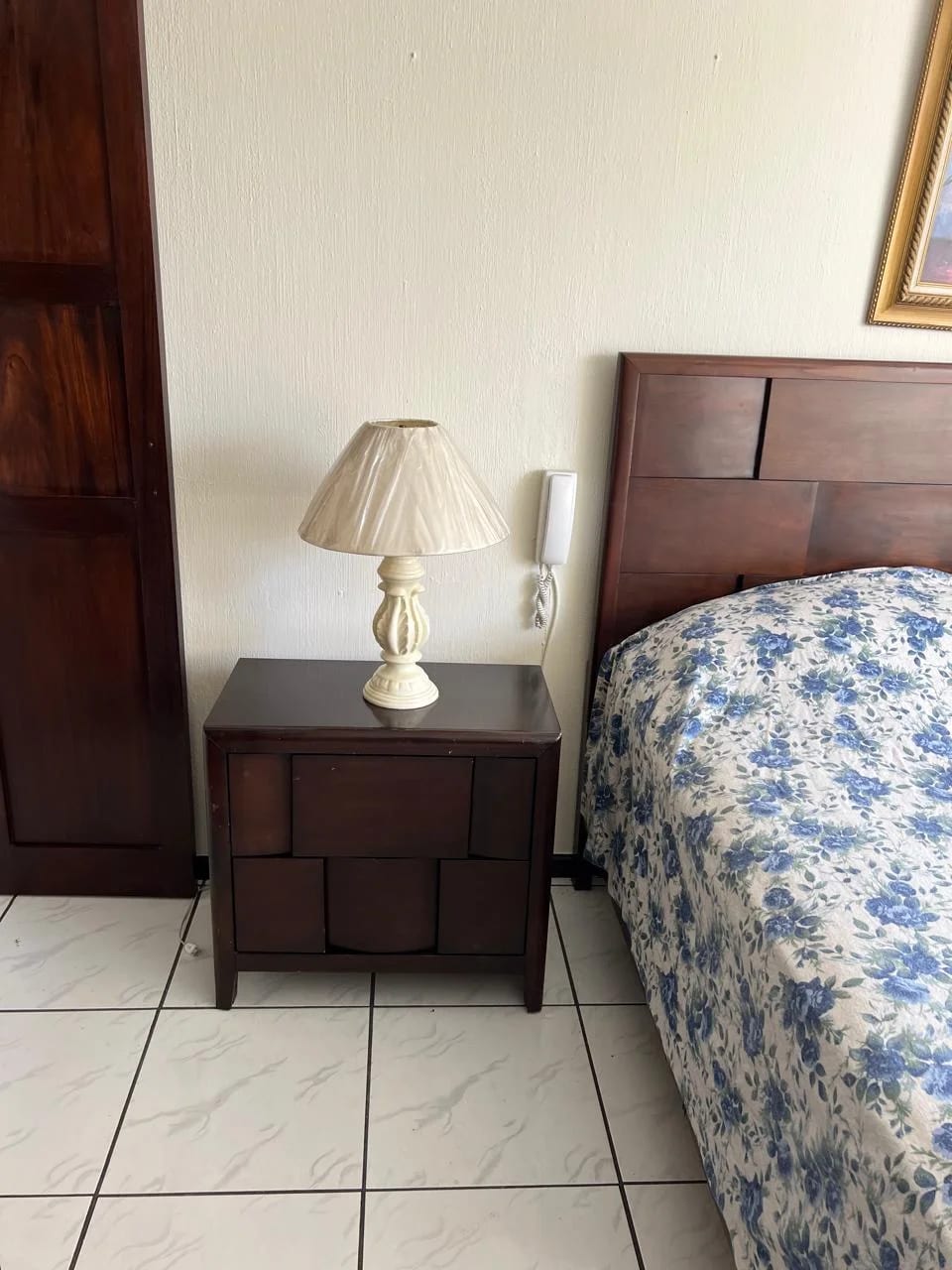 RENTO APTO Z.9 AMUEBLADO EDIF.12-29 REF.6902 *3 HAB, 2 BAÑOS, 2 PARQUEOS, Q.9000* — Apartamento en Alquiler en Zona 9, Guatemala, Ciudad — foto 13 de 17