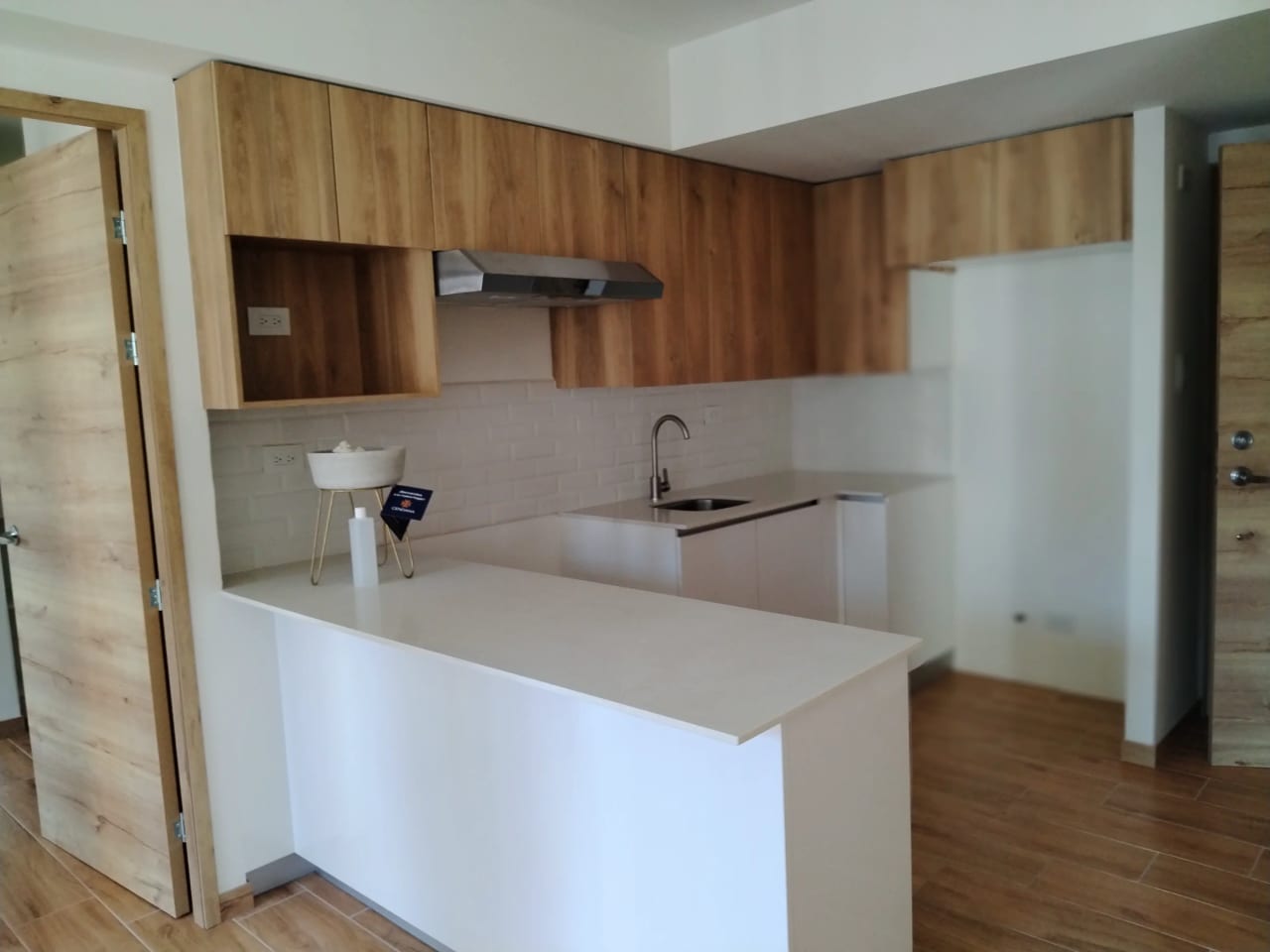 RENTO APTO ZONA 9 CENDANA REF.6912 *62M2, 1 PARQUEO, 2 HAB, 2 BAÑOS, LINEA BLANCA, Q.6500* — Apartamento en Alquiler en Zona 9, Guatemala, Ciudad — foto 6 de 17