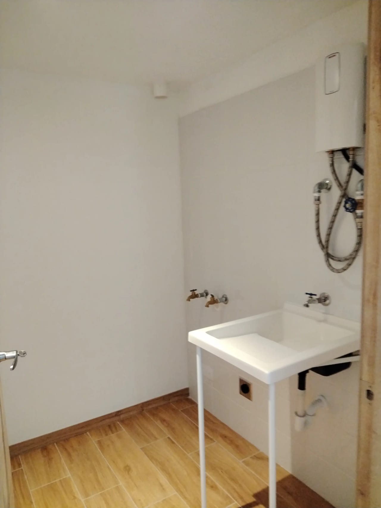 RENTO APTO ZONA 9 CENDANA REF.6912 *62M2, 1 PARQUEO, 2 HAB, 2 BAÑOS, LINEA BLANCA, Q.6500* — Apartamento en Alquiler en Zona 9, Guatemala, Ciudad — foto 14 de 17