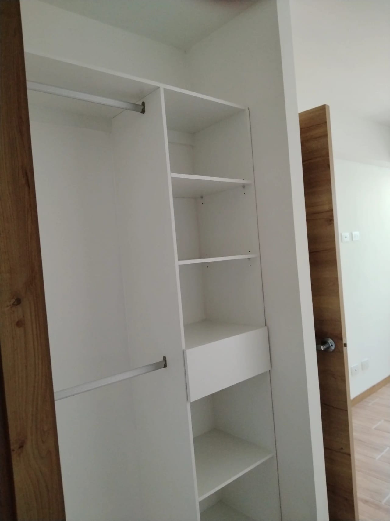 RENTO APTO ZONA 9 CENDANA REF.6912 *62M2, 1 PARQUEO, 2 HAB, 2 BAÑOS, LINEA BLANCA, Q.6500* — Apartamento en Alquiler en Zona 9, Guatemala, Ciudad — foto 2 de 17