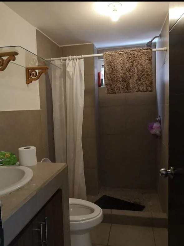 RENTO APTO Z.16 VILLAS HEXA CAÑADA 16 CON O SIN MUEBLES REF.6879 — Apartamento en Alquiler en Zona 16, Guatemala, Ciudad — foto 10 de 16
