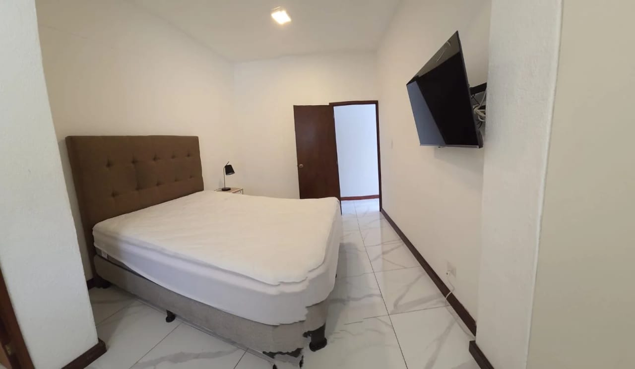 RENTO APTO AMUEBLADO ZONA 13 VISTALAGO REF.6926 *1 HAB, 1 BAÑO, 1 PARQUEO, $700* — Apartamento en Alquiler en Zona 13, Guatemala, Ciudad — foto 1 de 14