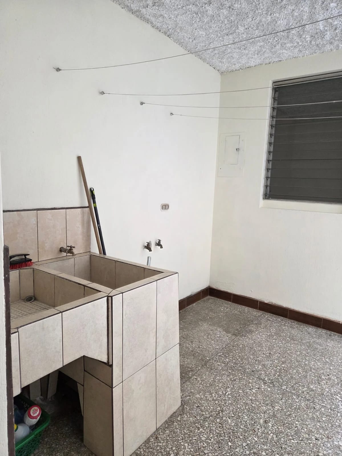 RENTO APTO Z.10 OAKLAND REF.6927 — Apartamento en Alquiler en Zona 10, Guatemala, Ciudad — foto 6 de 17