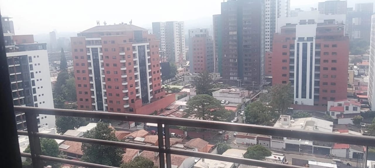 Vendo Apto Z.10 Edif. Mirafiori REF.6827 *110 M2, 2 Hab, 2 Baños, 2 Parqueos, $242,000* — Apartamento en Venta en Zona 10, Guatemala, Ciudad — foto 2 de 17