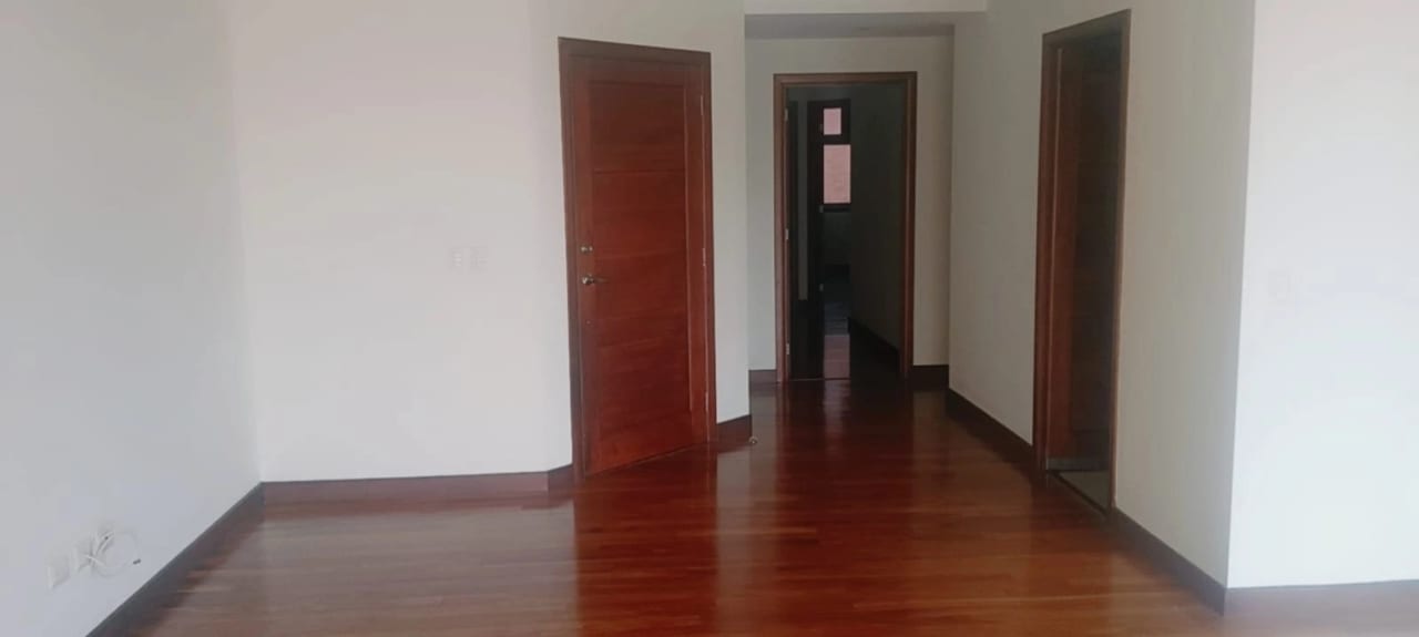 Vendo Apto Z.10 Edif. Mirafiori REF.6827 *110 M2, 2 Hab, 2 Baños, 2 Parqueos, $242,000* — Apartamento en Venta en Zona 10, Guatemala, Ciudad — foto 4 de 17